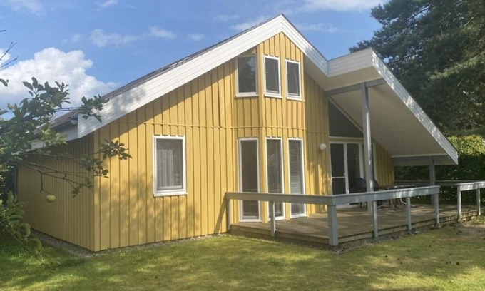 Mirow House | Wild Goose 70 - Classic Scandinavian vacation home for up to 6 people