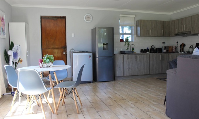 Port Elizabeth Cottage | Wild Paradise Cottage 1 Get away from busy life at this unforgettable escape.