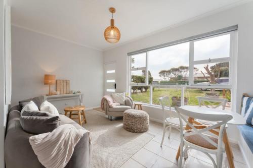Goolwa South House | Wild Rose Cottage, 100M to the water