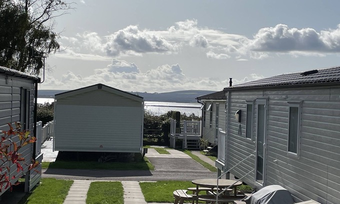 Hamworthy House | Wild Rose Gorgeous Caravan on Rockley Park with Sea View close to entertainment