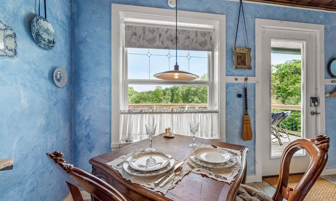 Mentone Cabin | Wilderness Country Inn: France