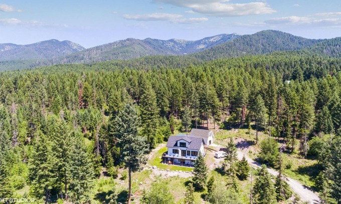 Kalispell House | Wilderness Retreat-Gorgeous home on 5+ acres with amazing views