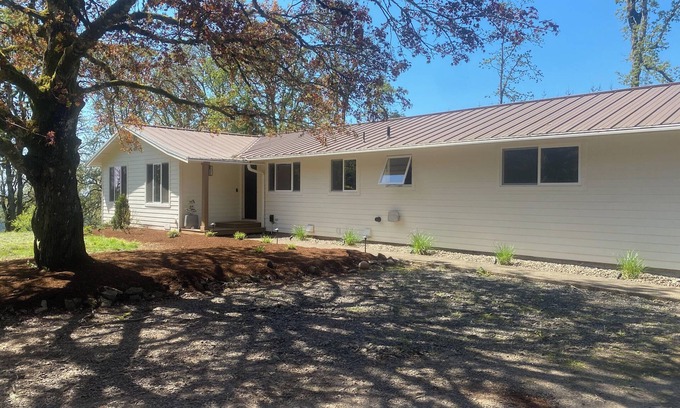 Yamhill House | Wildfern Ranch: 3-bedroom, 2-bathroom house in welcoming Yamhill with AC & WiFi