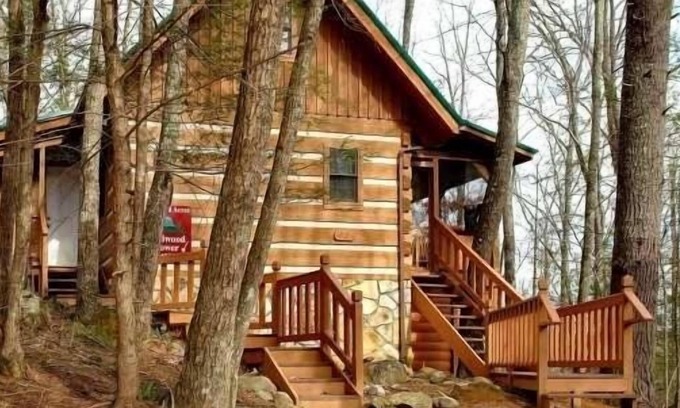 Cosby Cabin | Wildwood Flower - 2 Bedrooms, 1 Baths, Sleeps 6 Home by RedAwning