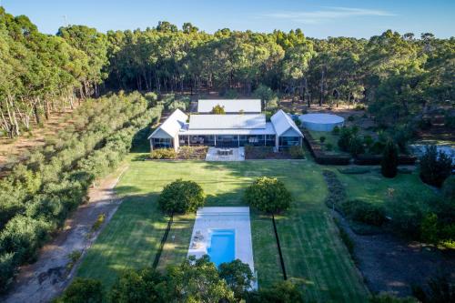 Yallingup House | Wildwood Grove I Private Properties