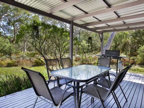 Callala Beach House | Wildwood I Pet Friendly I 5 Mins to Beach