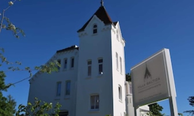 Neu Schonberg Apartment | Wilhelminian style villa on Holstein's Baltic Sea