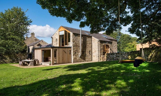 Slaggyford House | Williamston Barn & Cowshed