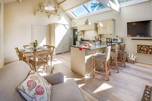 Slaggyford House | Williamston Cowshed