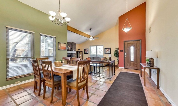 Bedford House | Willow Bend: 4-Bedroom Tranquil Escape