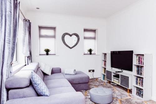 Flookburgh House | Willow Chalet near Cartmel & Lake Windermere