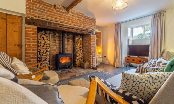 North Creake House | Willow Cottage