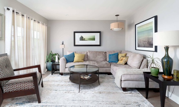 Willow Glen House | Willow Glen Cottage, Exudes Grace and Charm