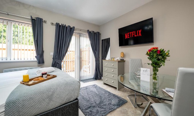 Barnt Green Apartment | Willow Lodge Apartment