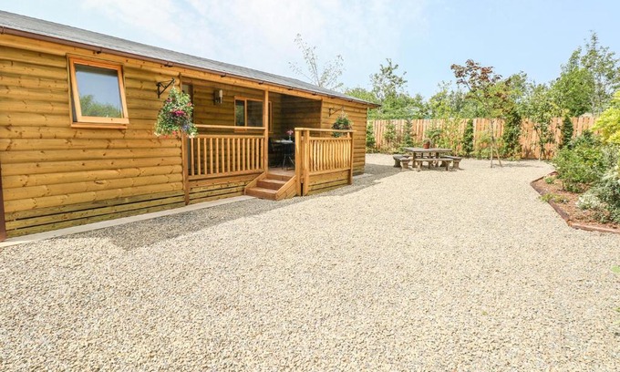 St. Florence House | Willow Lodge