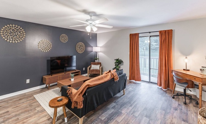 Huntsville Condo | Willow Pointe #2 Huntsville Alabama 1 Bedroom Home by RedAwning