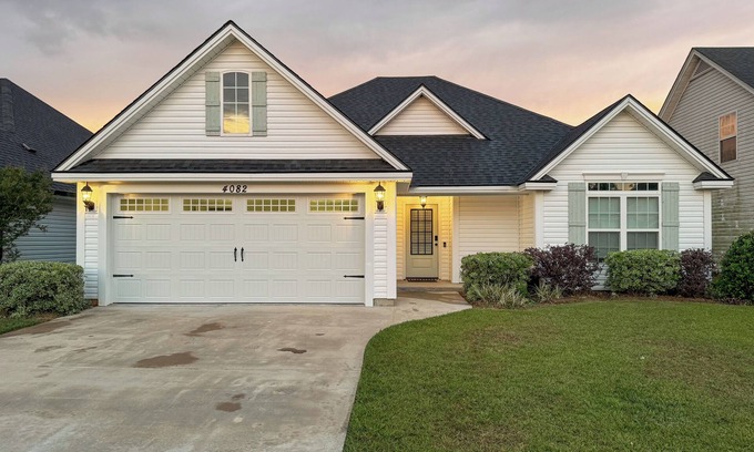 Hahira House | Willow Round Resort-5 min off I-75 w/Lake Views!