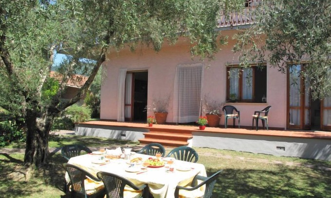 Capanne-Prato-Cinquale Apartment | Wilma by Interhome