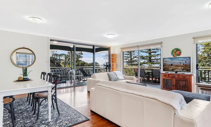 Dicky Beach House | Wilson Ave 39 pet friendly
