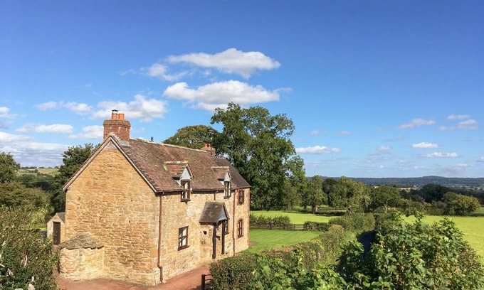 Church Stretton House | Wilstone Cottage