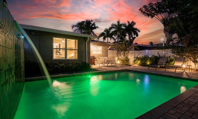 Wilton Manors House | Wilton Manors Cottage East 2 Bed 2 Bath Wown Pool