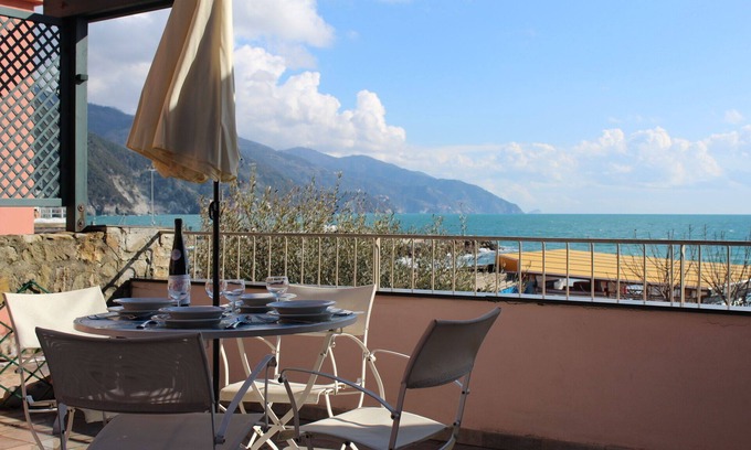 Cinque Terre Apartment | Wind Rose House - By the BEACH with AC & Parking