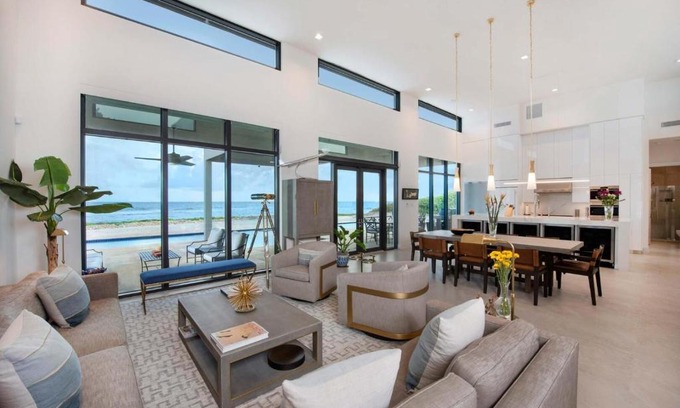 East End House | Wind Upon The Waves by Grand Cayman Villas & Condos