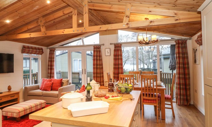 Bowness-on-Windermere Cottage | Windermere View