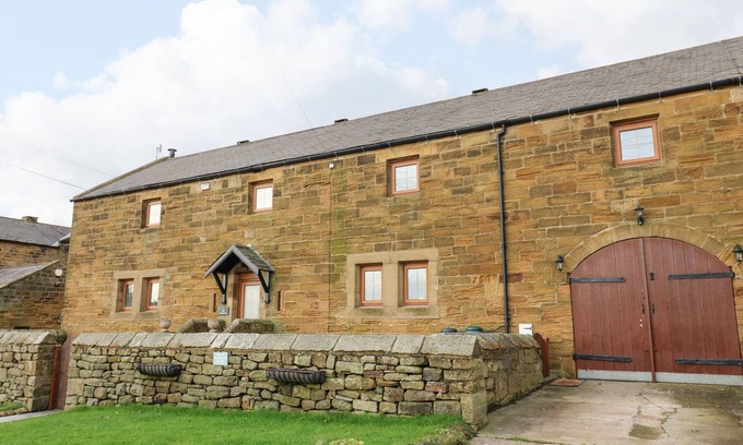 Woodhorn Cottage | WINDING WHEEL COTTAGE, pet friendly, with open fire in Ashington