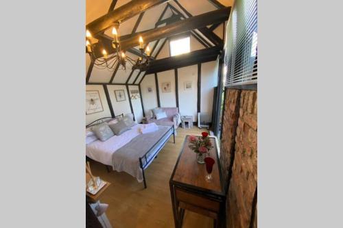 Warfield Apartment | Windsor/Ascot/Bracknell beautiful barn