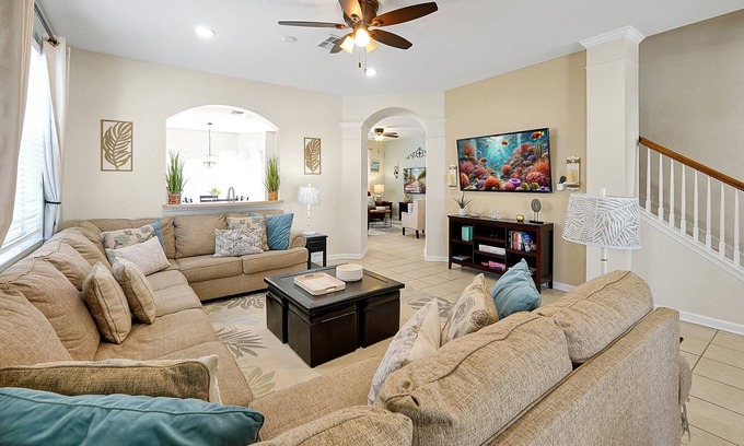 Windsor Hills Villa | Windsor Hills Resort 6 Bedroom South Facing Pool/Spa Home Steps to the Magic