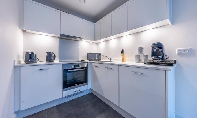 Windsor City Centre Apartment | Windsor Luxury Studio Apartment
