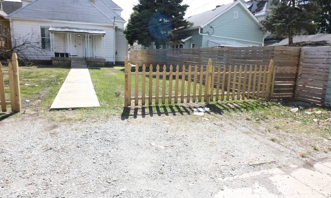 Windsor Park Apartment | Windsor Park Pad apt 2 min to Mass Ave With AC