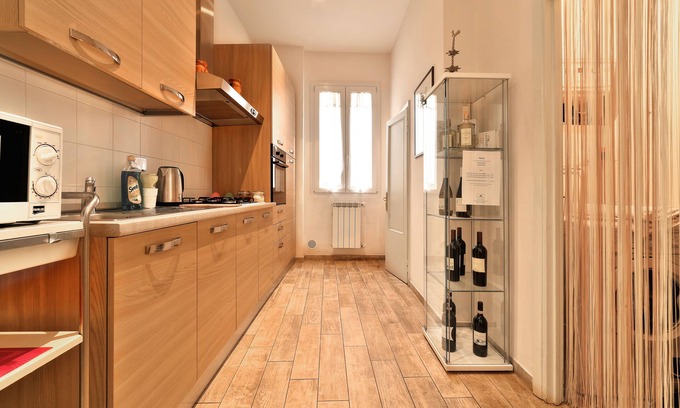 Sant' Ambrogio Apartment | Wine Apartments Florence Colorino