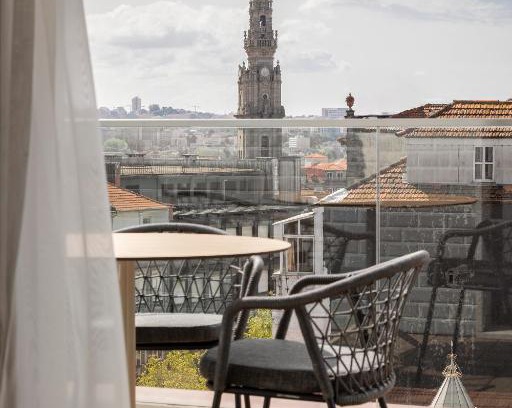 Centro / Baixa Hotel | Wine & Books Porto Hotel - Small Luxury Hotels Of The World