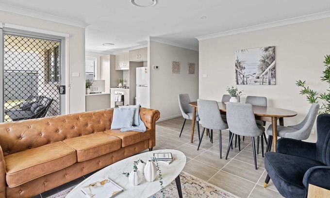 Cessnock House | Wine Country Cottage | Stylish Family Getaway