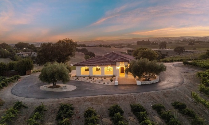 Paso Robles House | Wine Country Escape w/Views + Wine Cellar & Gym | Caterina Dusi Vineyard