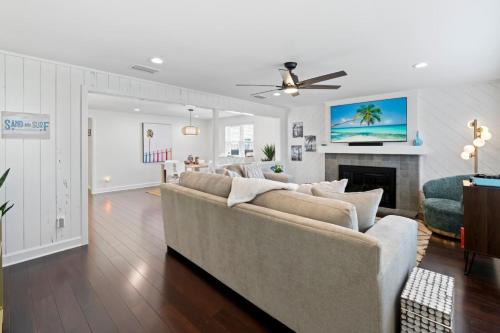 Jacksonville Beach House | Wine Down, Heated Saltwater Pool