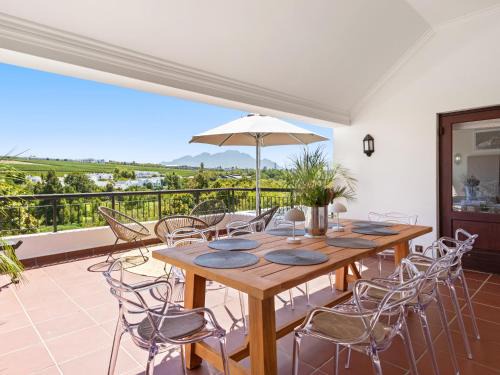 Stellenbosch Cabin | Winelands Golf Lodges 2