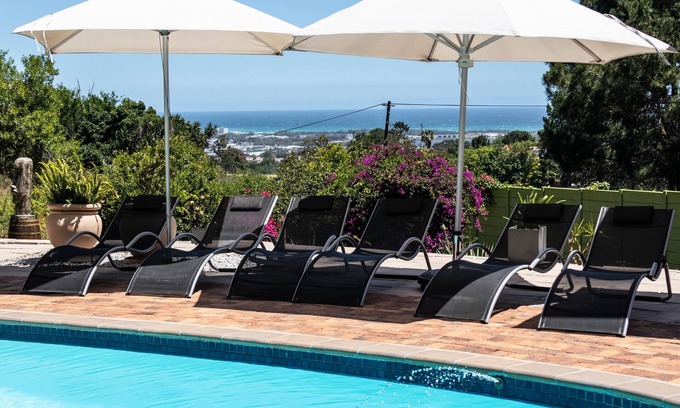 Somerset West House | Winelands Villa Guesthouse