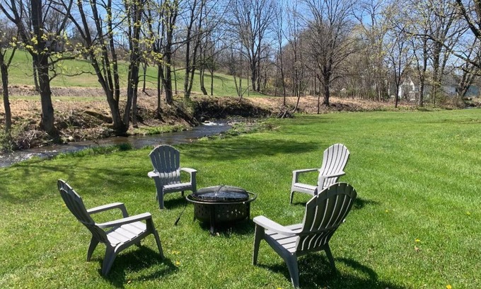 Saylorsburg House | Wineries, Hiking, skiing and fishing minutes from house