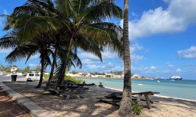 Governor's Harbour House | Winfield Manor 3 Bedroom Home