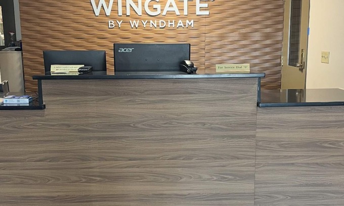 Downtown Hotel | Wingate by Wyndham Sheboygan