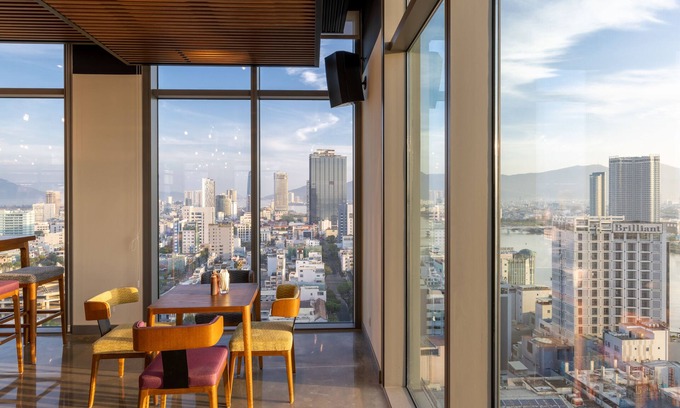 Hai Chau Hotel | Wink Hotel Danang Centre