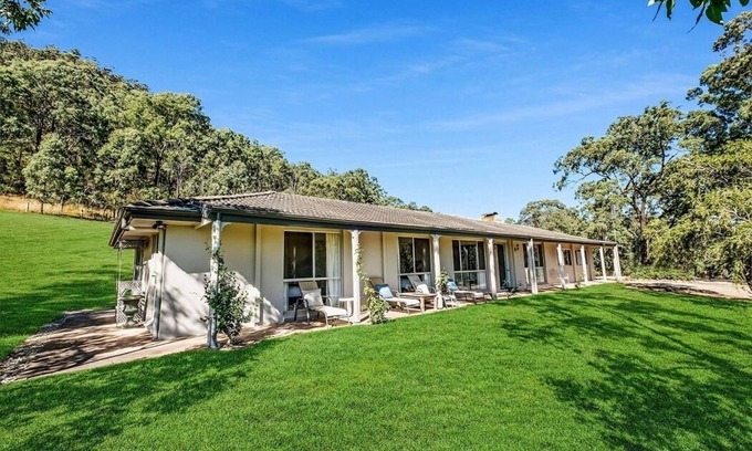 Broke House | Winmark Wines | Rock View