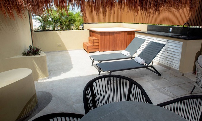 Downtown Condo | Winner of Top 25 Small Condo/Hotel All Of Mexico- PH 3 Bedr -Beach Club Jacuzzi