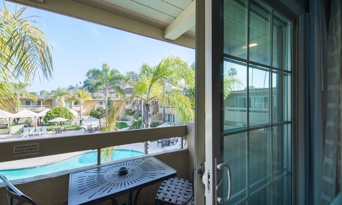 Solana Beach Hotel | Winners Circle Resort