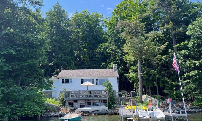 Meredith House | Winnipesaukee Heirloom Cottage