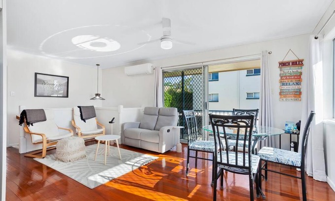 Bongaree Apartment | Winston Waves
