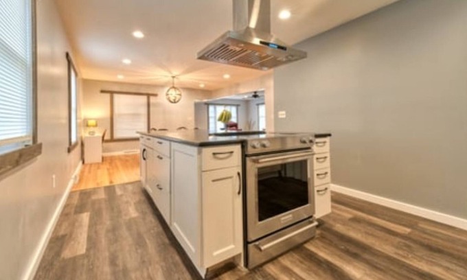 Oconomowoc House | Winter rental house downtown Otown - No pet fees!